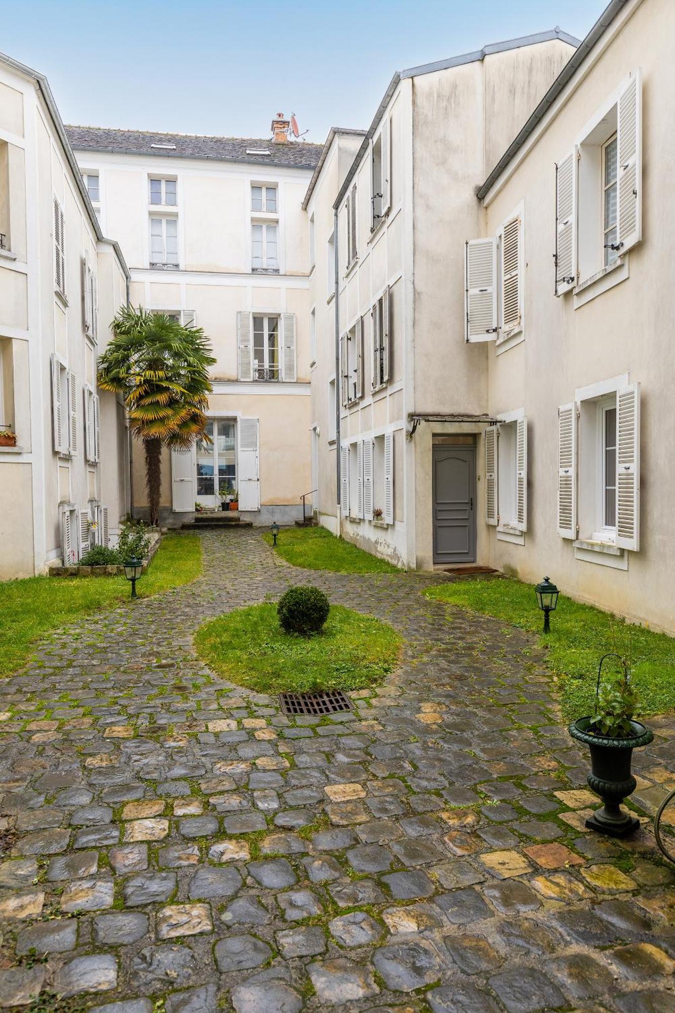 Apartamento Rue de France Fontainebleau Exterior foto